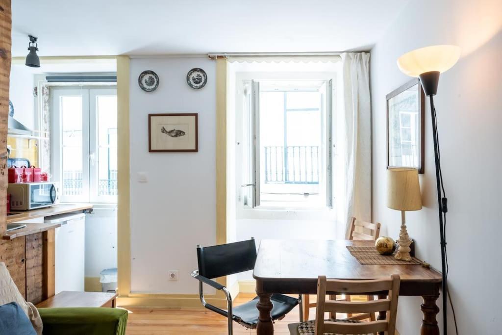 Lx Townhouse Ideal For Big Groups Prime Location Trendy Street Lisbon Bagian luar foto